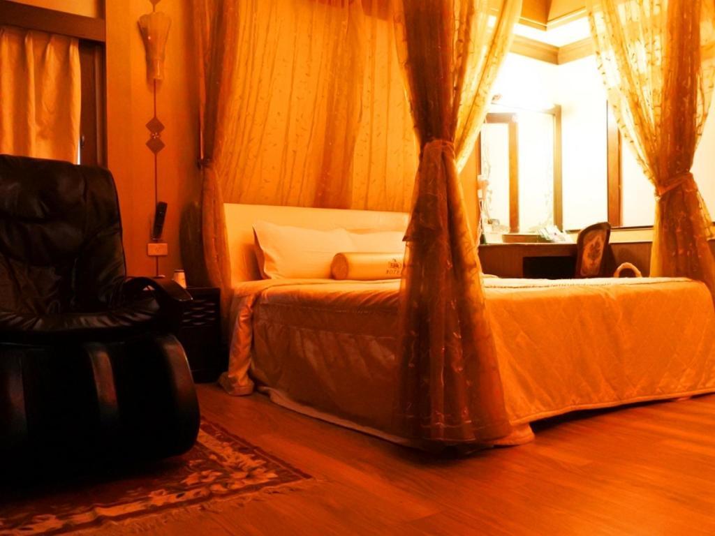 Swan Lake Motel Kujsan Kültér fotó