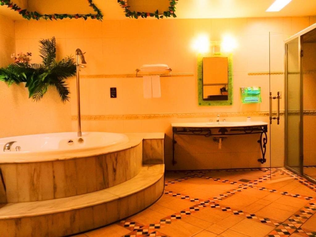Swan Lake Motel Kujsan Kültér fotó